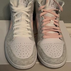 Womens Air Jordan 1 MID SE